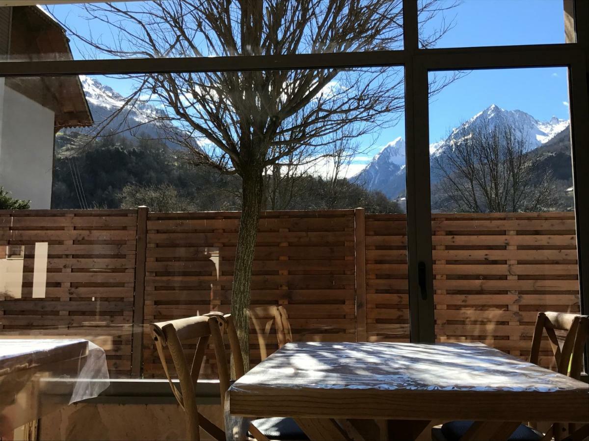 Appartement Tt Confort Au Coeur Des Montagnes Avec Vue Sur Les Montagnes Wifi Luz-Saint-Sauveur Exterior foto